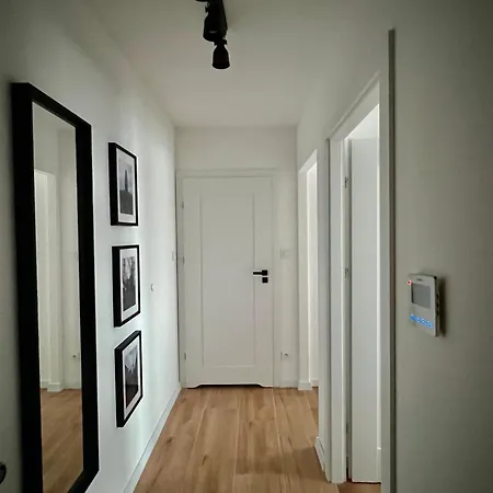 Apartment Przytuly 4, Self Check In, Parking, Blisko Lotniska