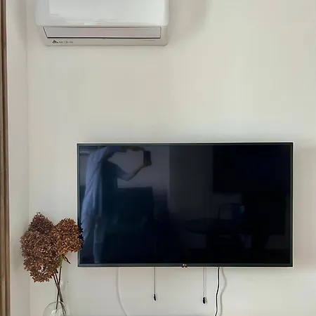 Przytuly 4, Self Check In, Parking, Blisko Lotniska Apartament